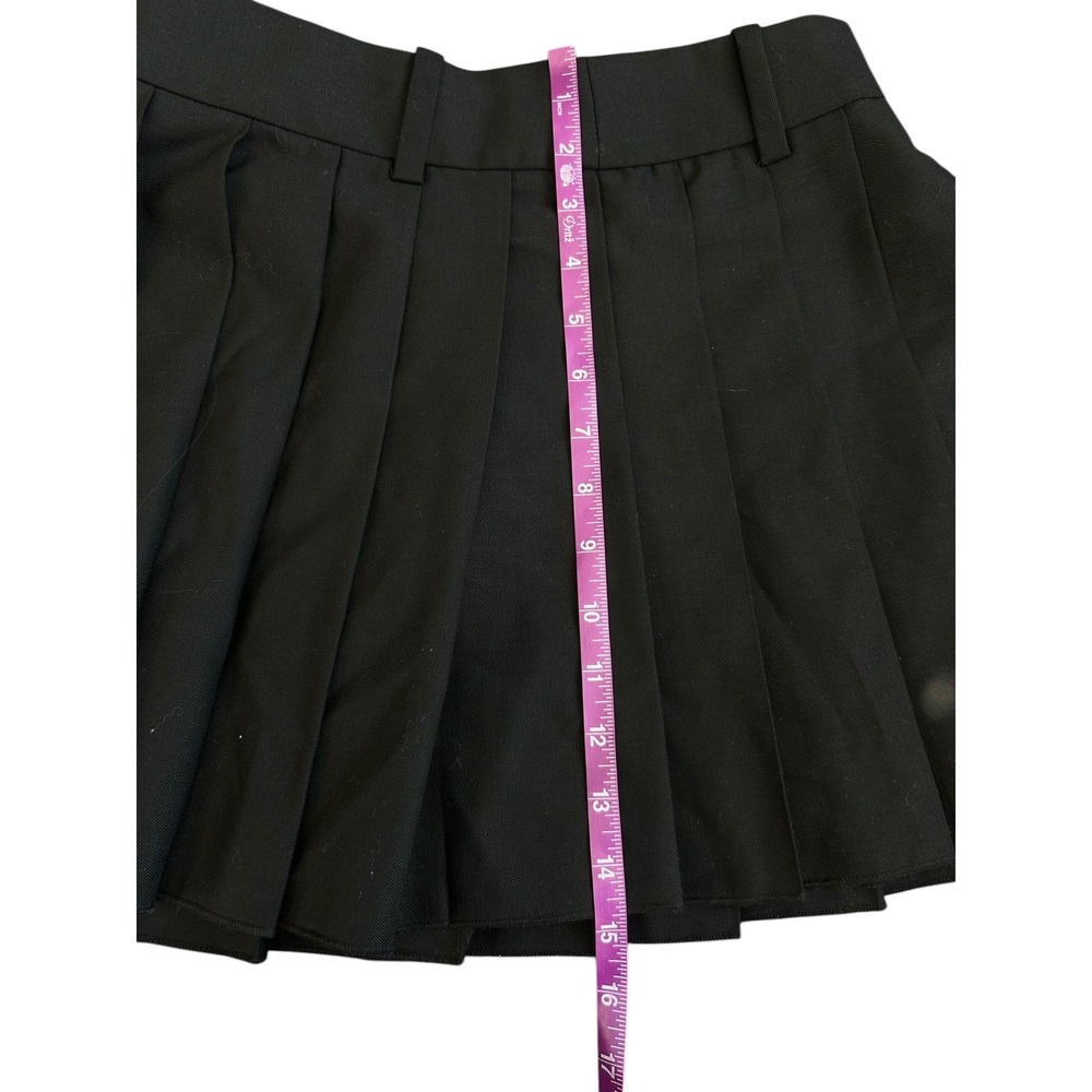 Babaton Aritzia Black Pleated Mini Skirt Size 2 Knife Pleat Belt Loops Solid - Picture 3 of 6
